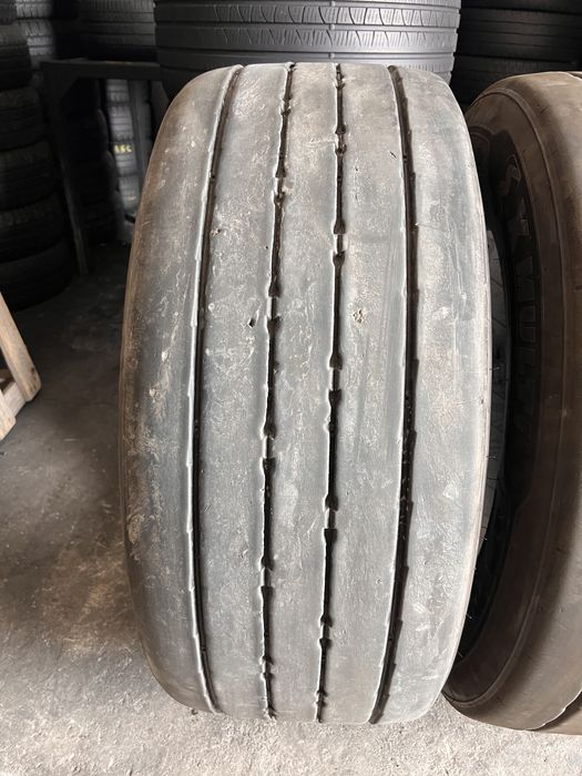 2 anvelope camion 385/55/22.5 , Michelin , DOT 2023 , 8-9 mm