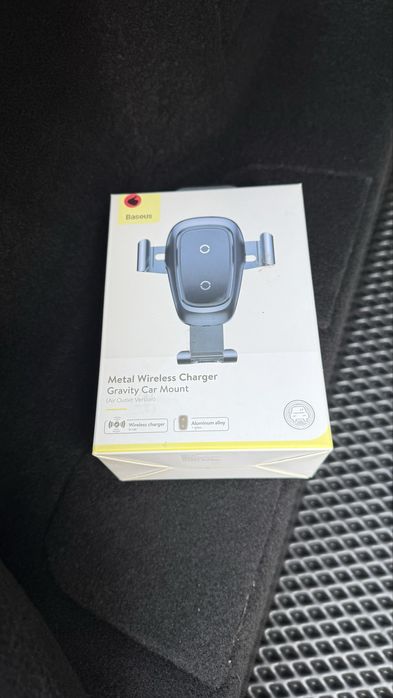 Продается зарядка в авто Baseus