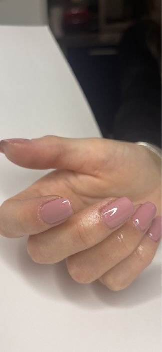 Manichiură cu ojă semipermanentă