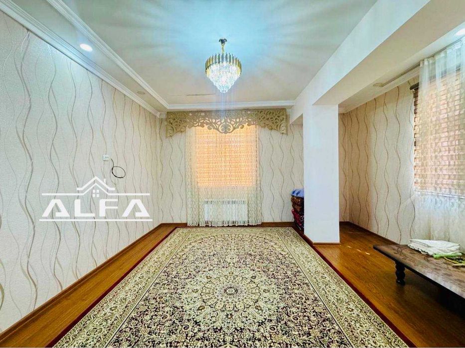 Buxoroda kvartira sotiladi 3 xonali 85m2 3-qavat.