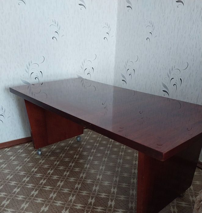 Продам журнальный столик