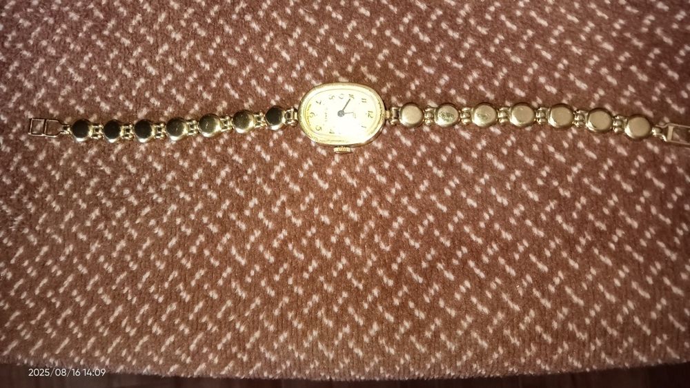 Женские часы механические