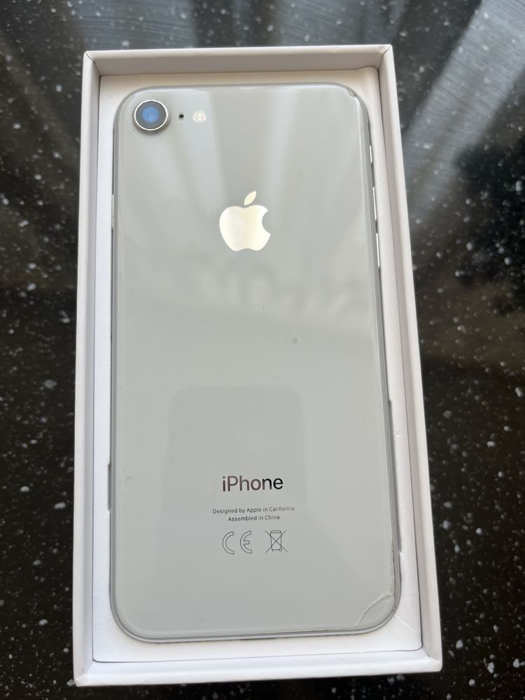 Iphone 8 отличен