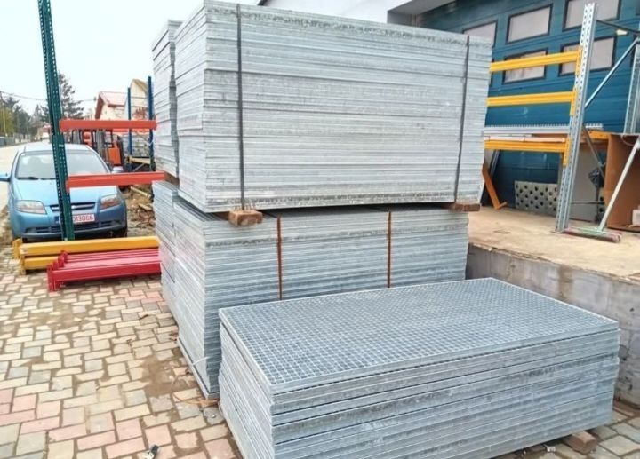 Vine mi grătare zincată orice dimensiune și drept de pentru scări