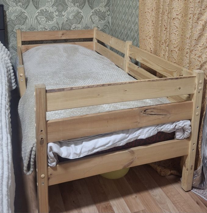 Продаётся кровать