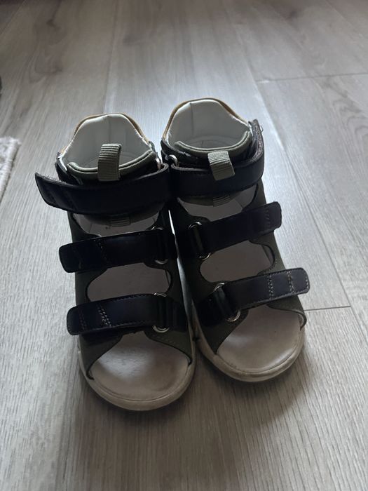 Ортопедични обувки