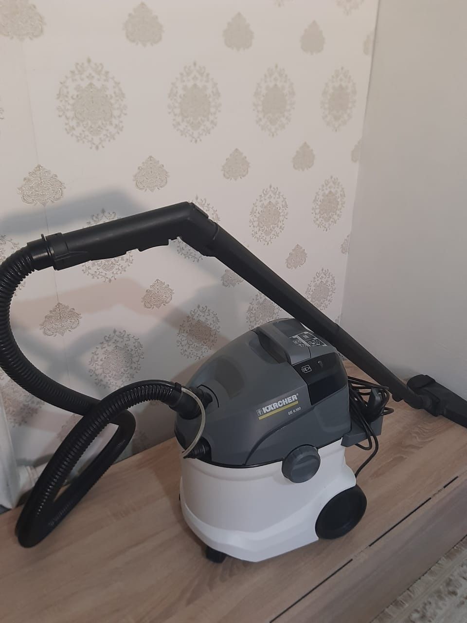 Моющий пылесос KARCHER SE 6.100