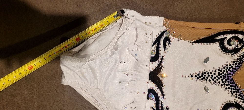 Costum gimnastica ritmica