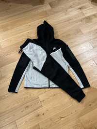 Nike Tech Fleece Grey & Black