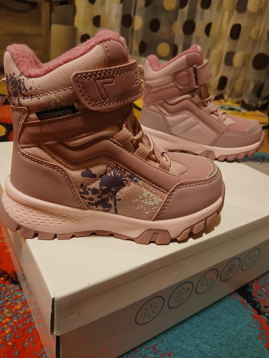 Vand Ghete mărimea 26 noi