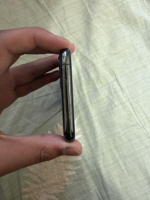 Iphone 11 pro 71% radnoy hech qqayeri almashmagan