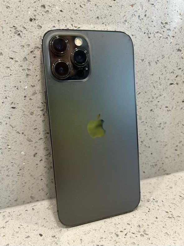 iPhone 12 Pro Max 128gb - като нов