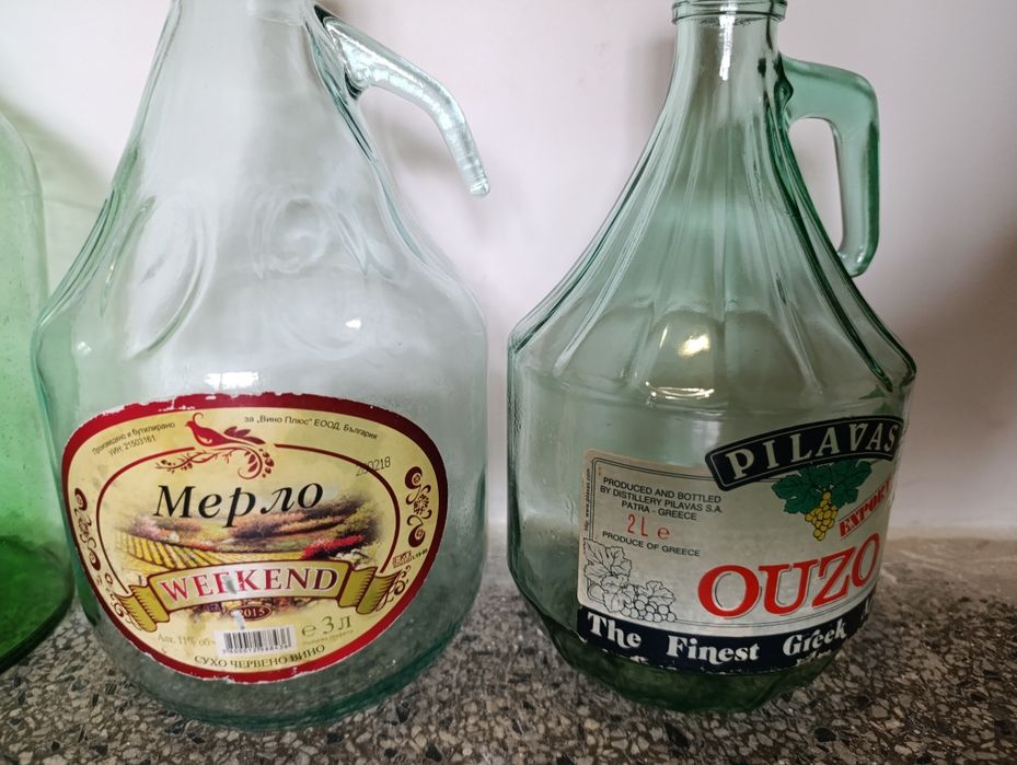 Продавам дамаджани шишета графа