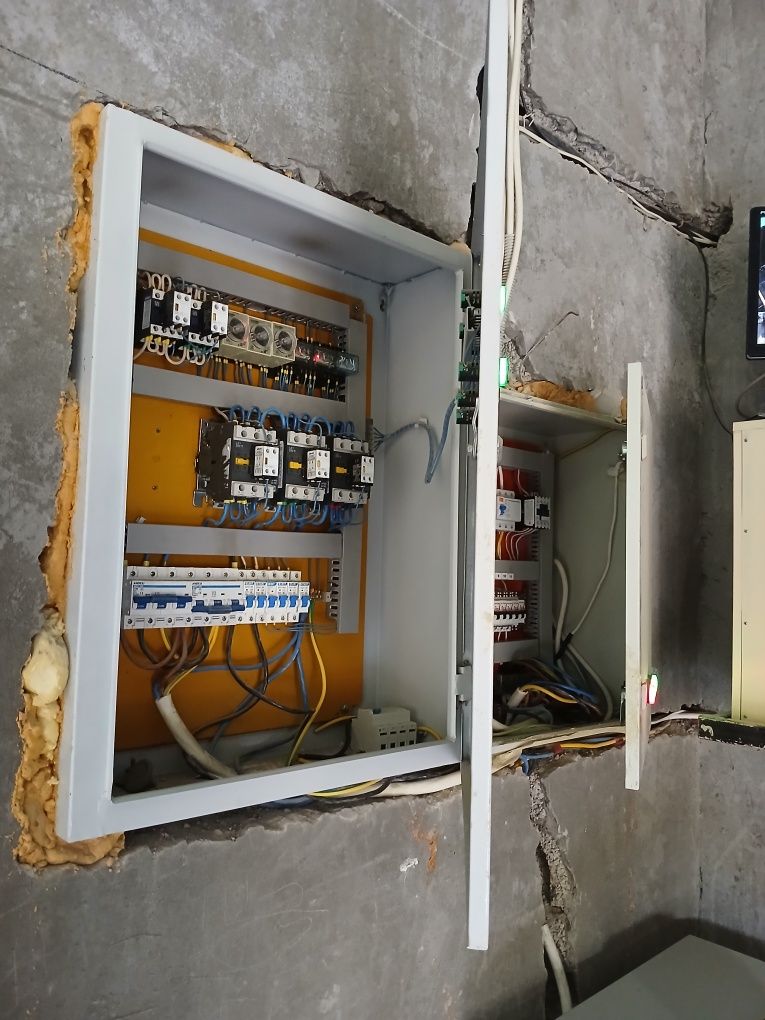 Elektrik / електрик xizmati Quyosh panel oʻrnatish.