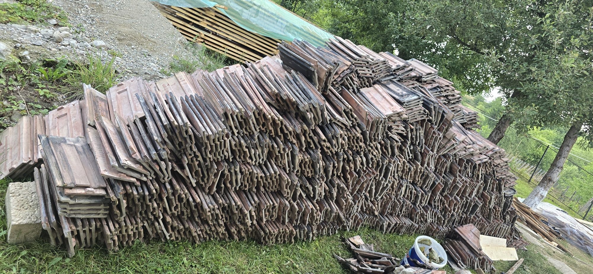 Tigla de vanzare