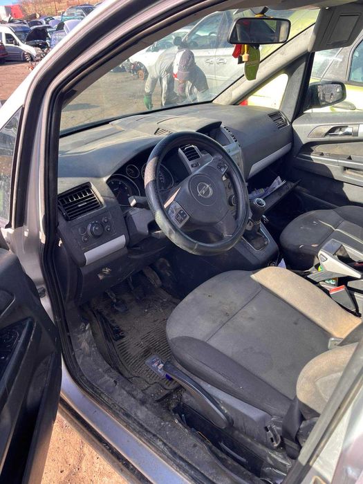 Опел Зафира Б 1.9 дизел 2006 година на части