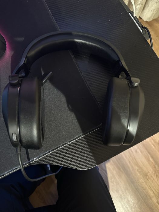 Corsair HS65 Surround