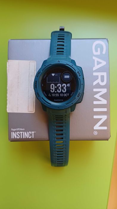 Garmin Instinct gps часовник
