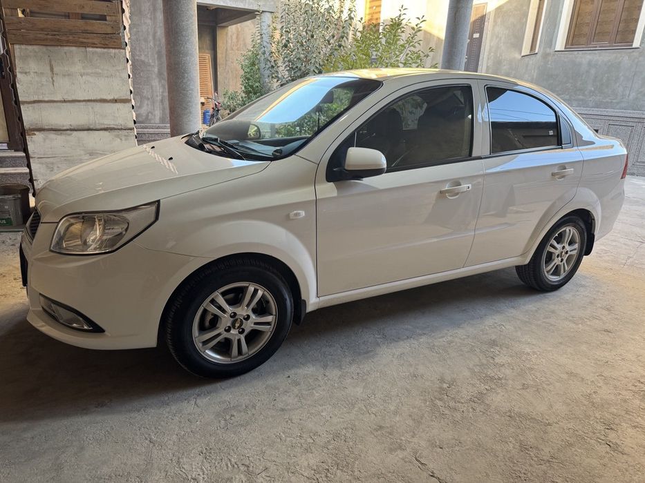 Автомобиль Нексия 3