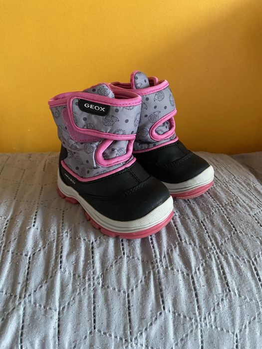 Ghetute fetite Geox marimea 21