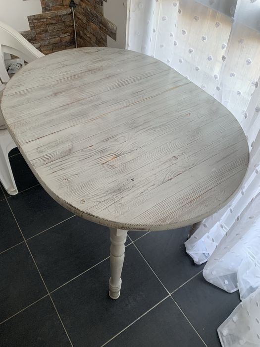 Трапезна маса за хранене