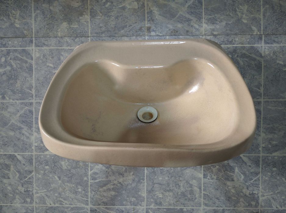 Раковина, умывальник.