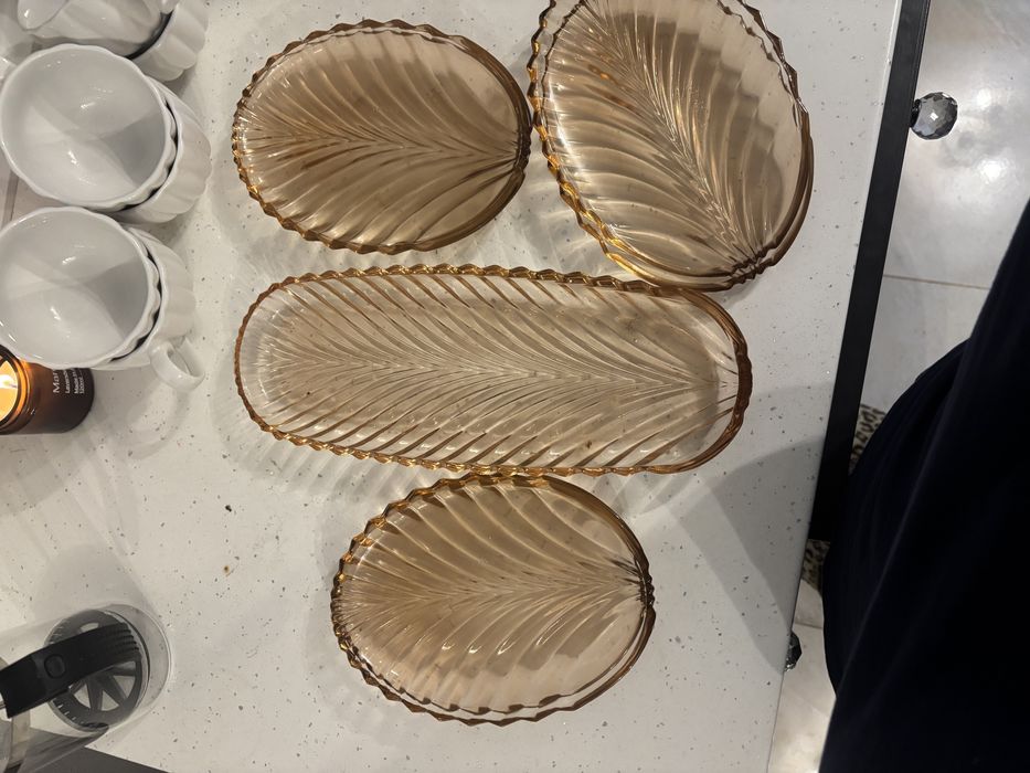 Serviciu de masa pentru prajituri