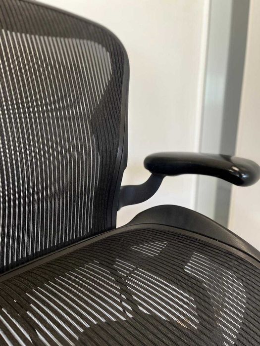 Refurbished Herman Miller Aeron - Graphite