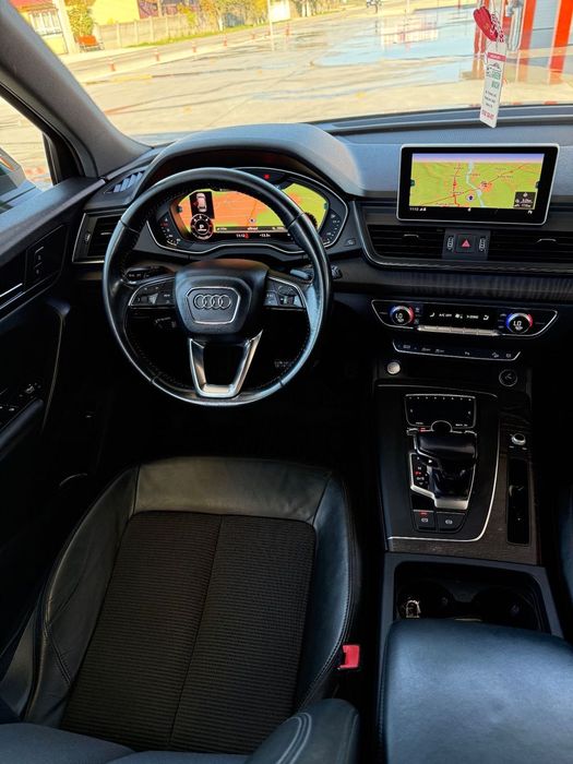 Audi Q5 quattro panoramic