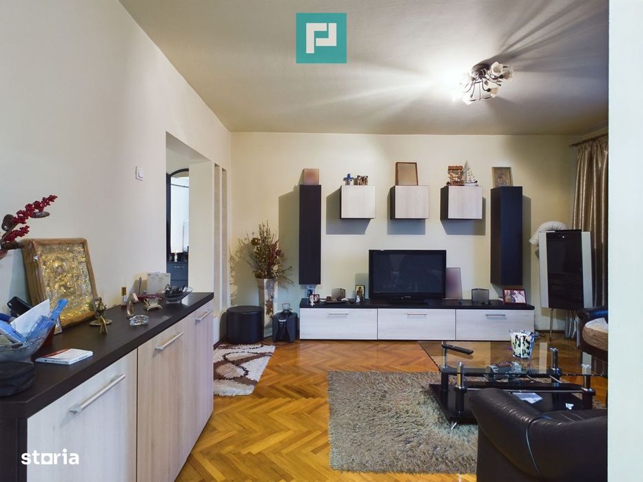 Apartament panoramic cu 4 camere zona 300