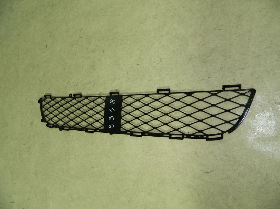 Grila centrala bara fata Toyota Yaris, 03-05, 53112-0D020