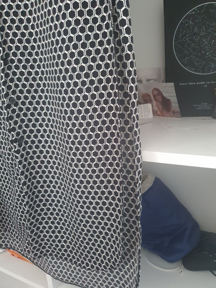 Bluza lunga desfăcuta pe laterall