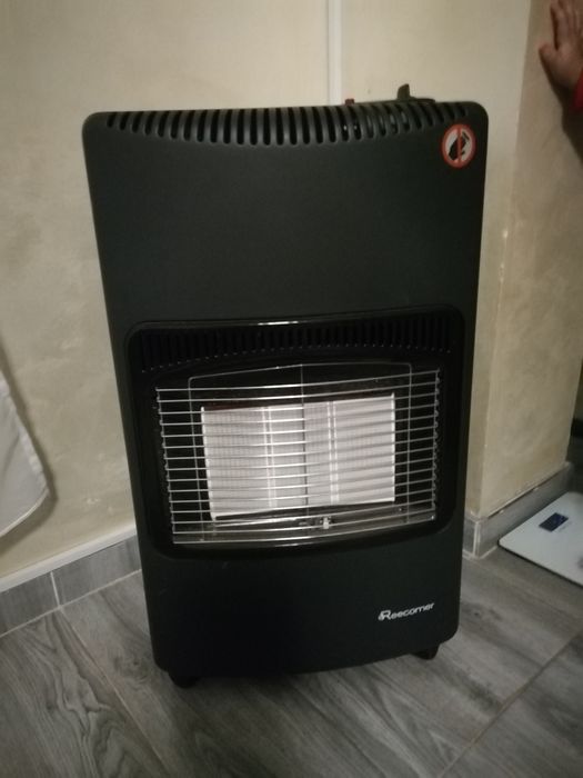 Vând soba pe gaz Reecomer