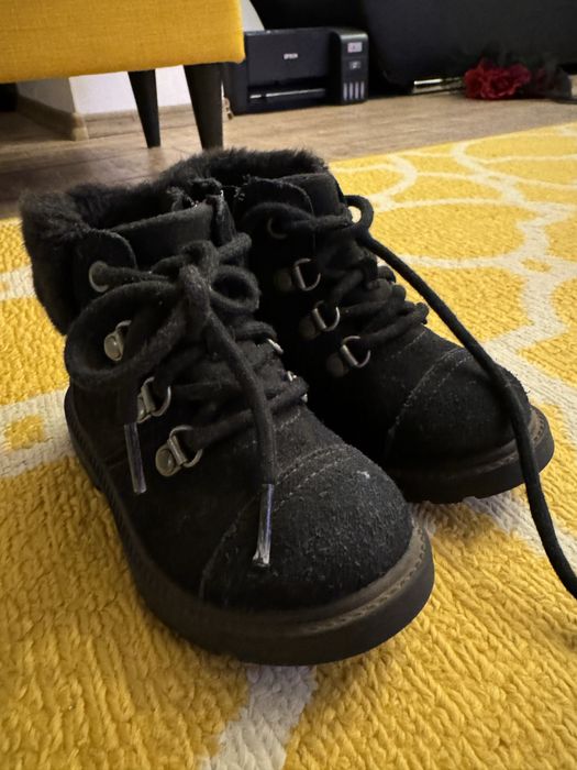 UGG ghete marimea 26