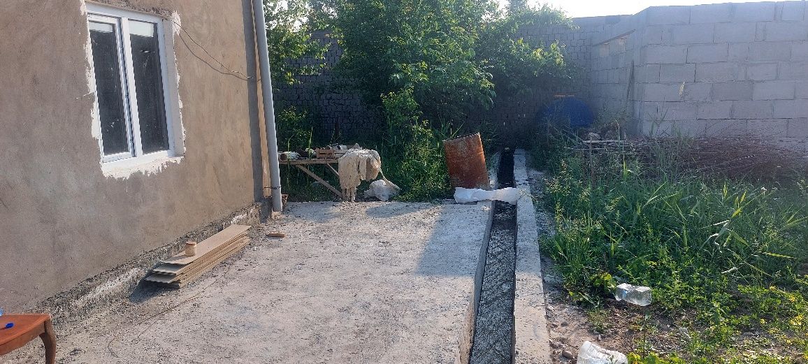 Дала ховли, цех ишлаб чикариш билан бирга