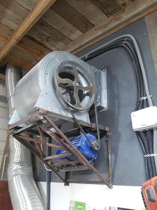 Ventilator centrifugal ,motor 220v ,2,2 kw,,,aproximativ 12000 m3/h