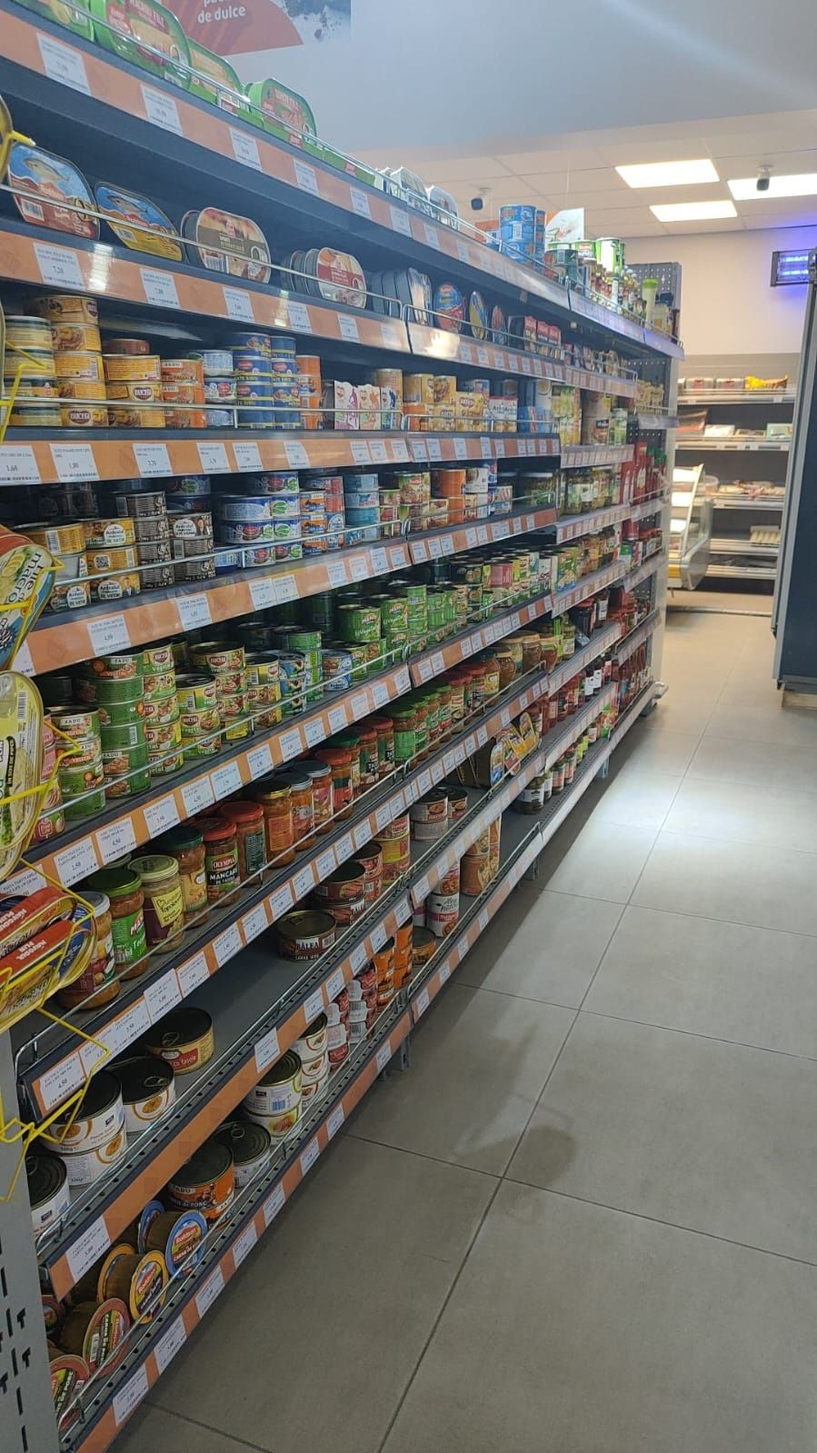 Rafturi metalice ieftine pentru magazine supermarket