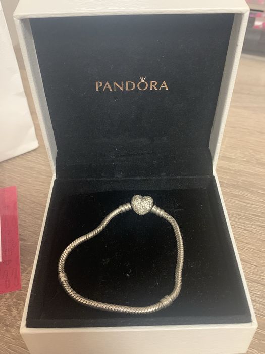 PANDORA гривна.