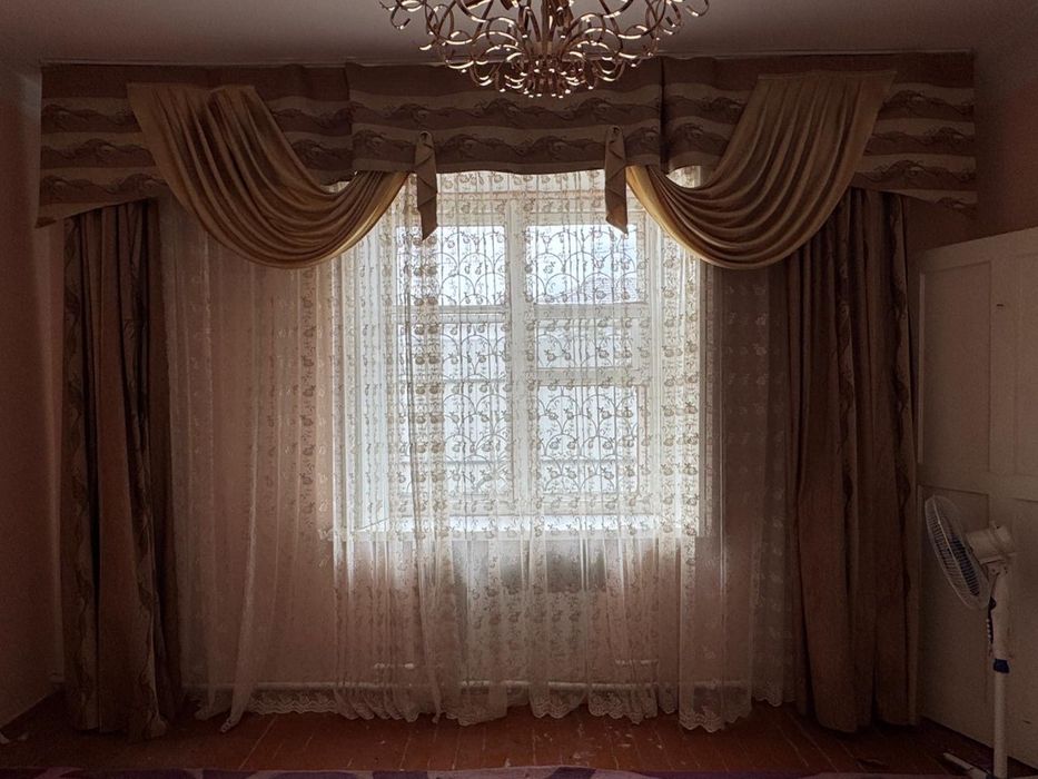 Продам шторы с ламбрикенами