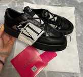 Adidași Valentino