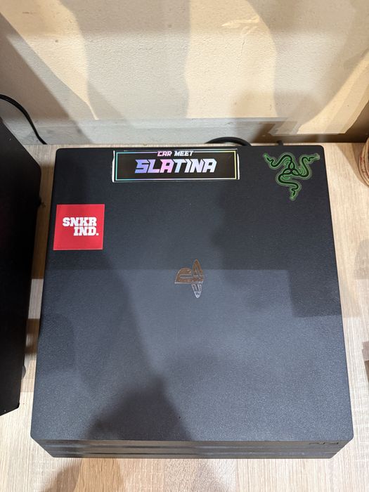 Vand PS4 Pro 1 TB
