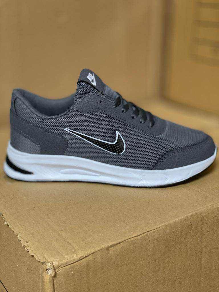Мъжки маратонки Nike и Adidas