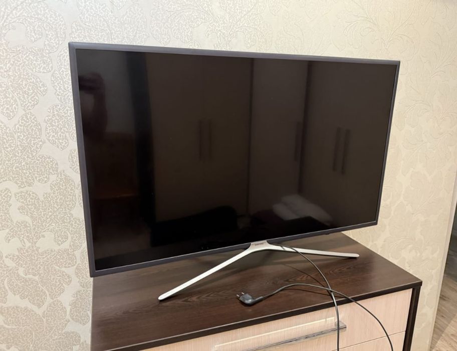 Смарт телевизор Samsung smart TV 109 см WiFi YouTube