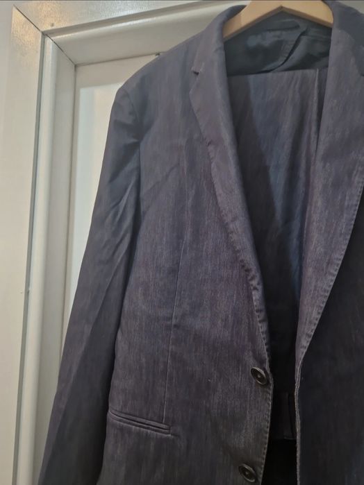 Costum barbati Hugo Boss