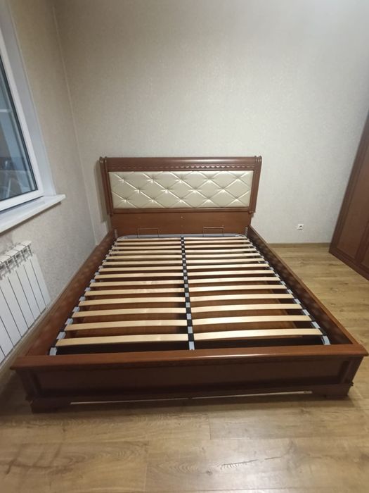 Кровать двуспальная