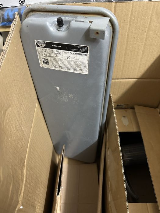 Pompa / Vase expansiune / Arzator / Immergas Zeus 27 Superior
