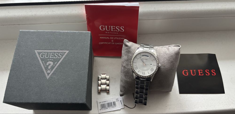 Vand ceas Guess Cosmopolitan 34mm