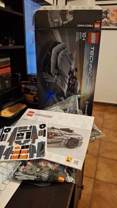 Vand LEGO Technic: Hipermasina Koenigsegg Jesko Absolut gri 42173