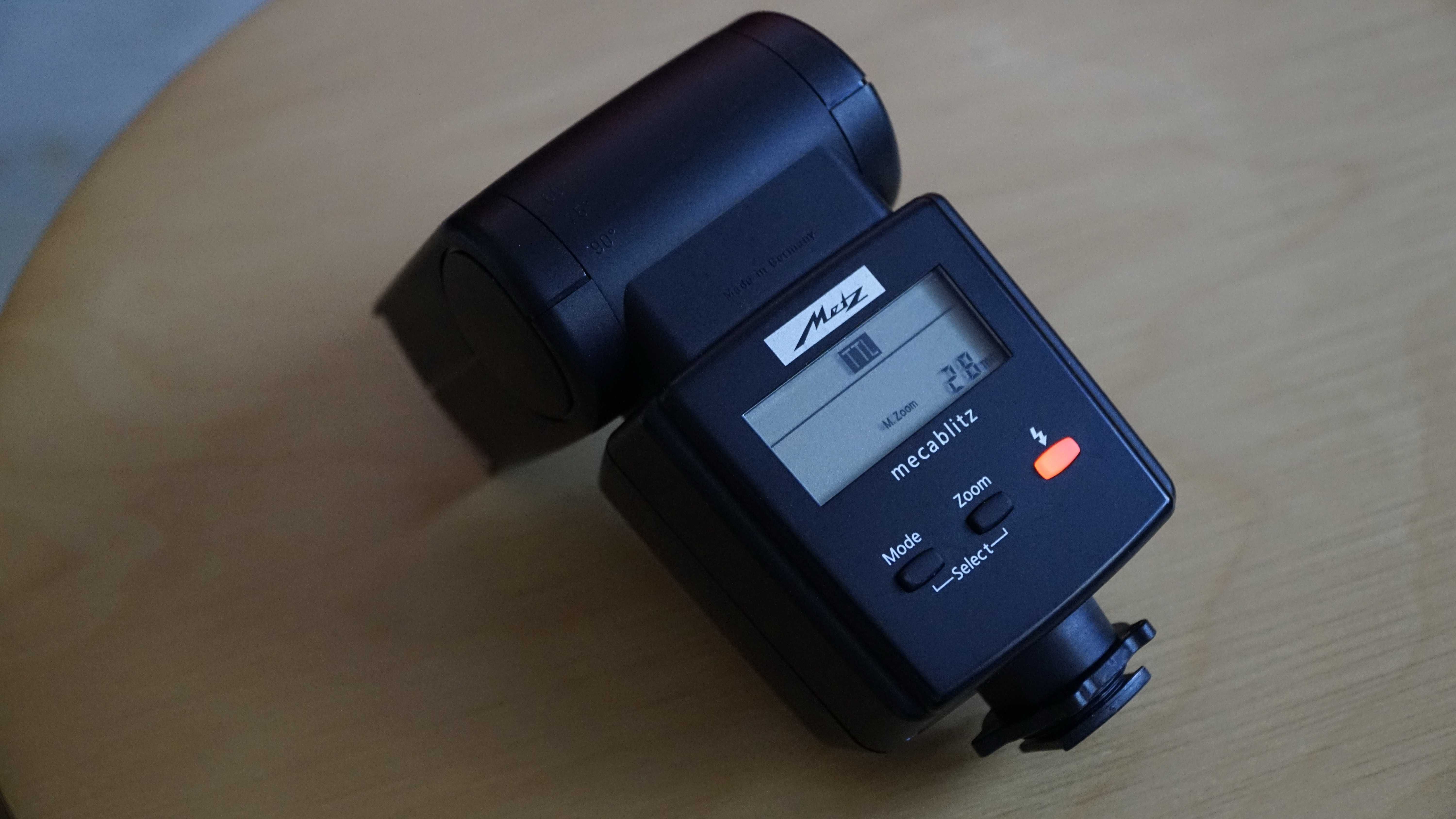 blitz Metz 44AF pentru Nikon DSLR