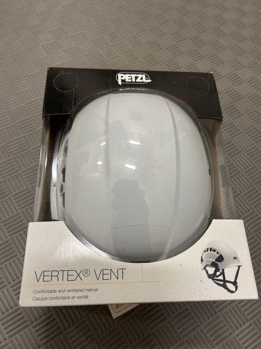 Нова Каска Petzl Vertex Vent